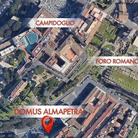 Apartamento Domus Almapetra Ai Fori Imperiali Roma Exterior foto