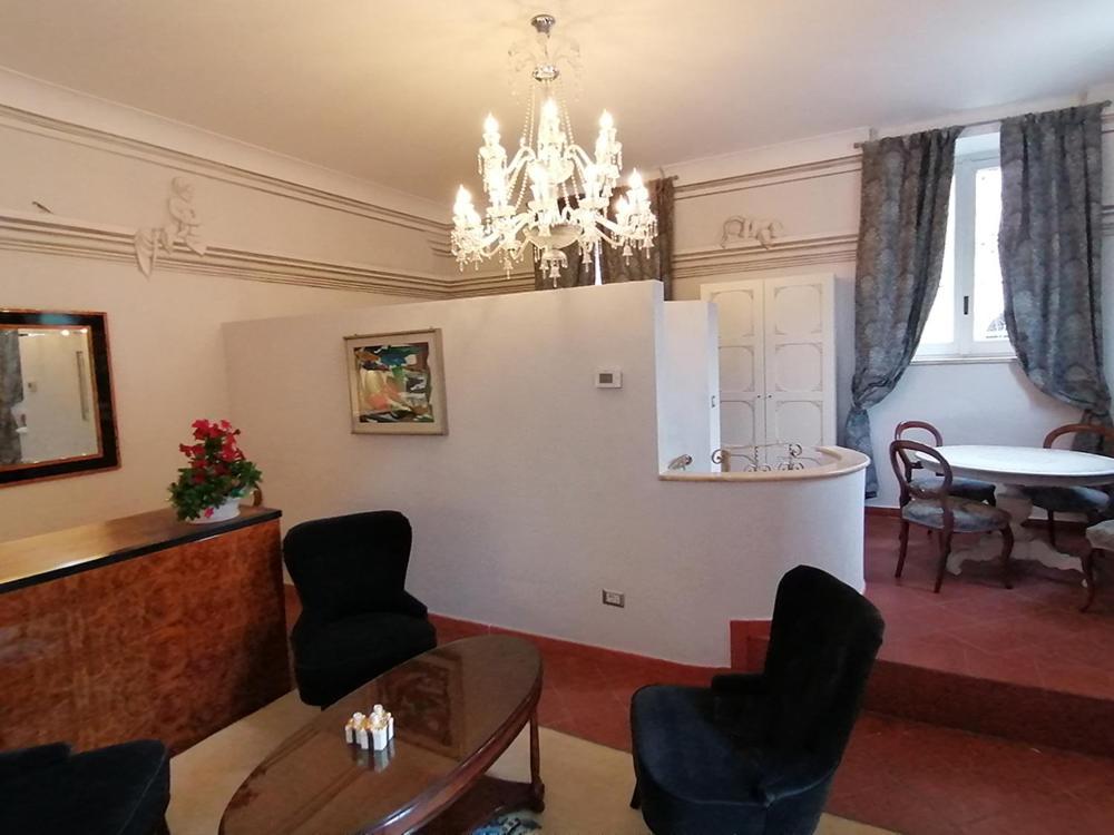 Apartamento Domus Almapetra Ai Fori Imperiali Roma Exterior foto