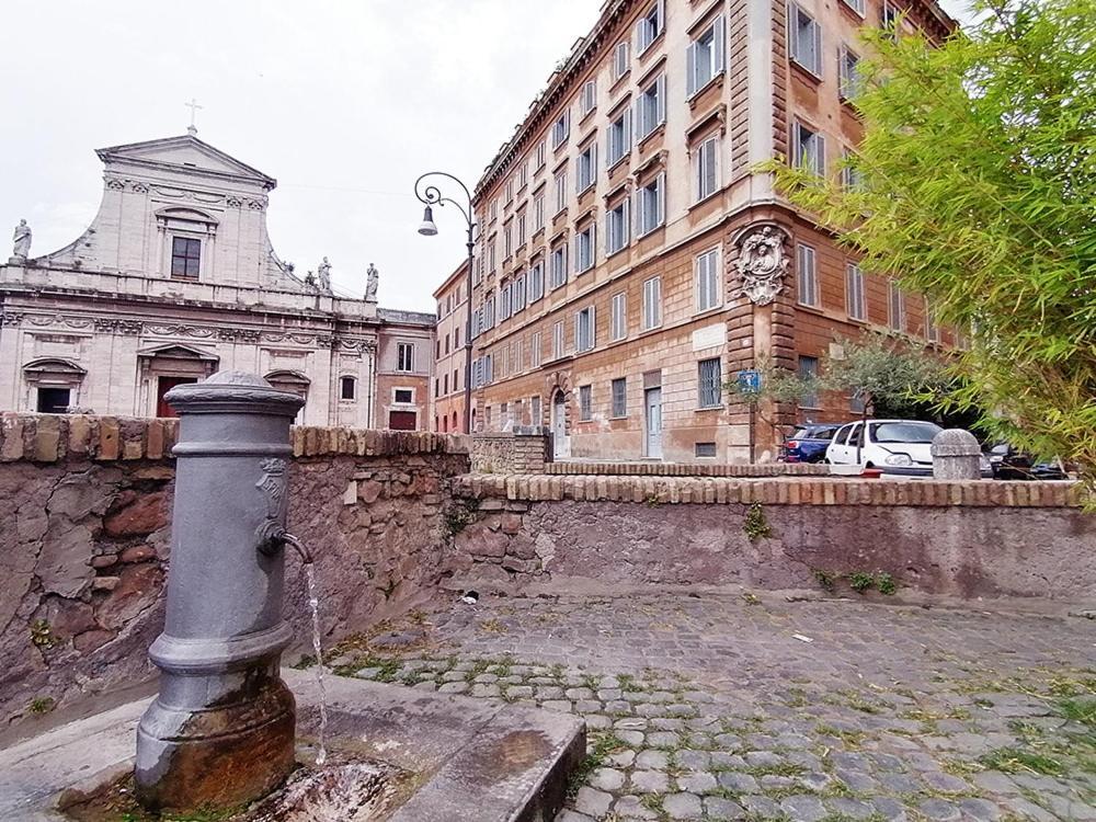 Apartamento Domus Almapetra Ai Fori Imperiali Roma Exterior foto